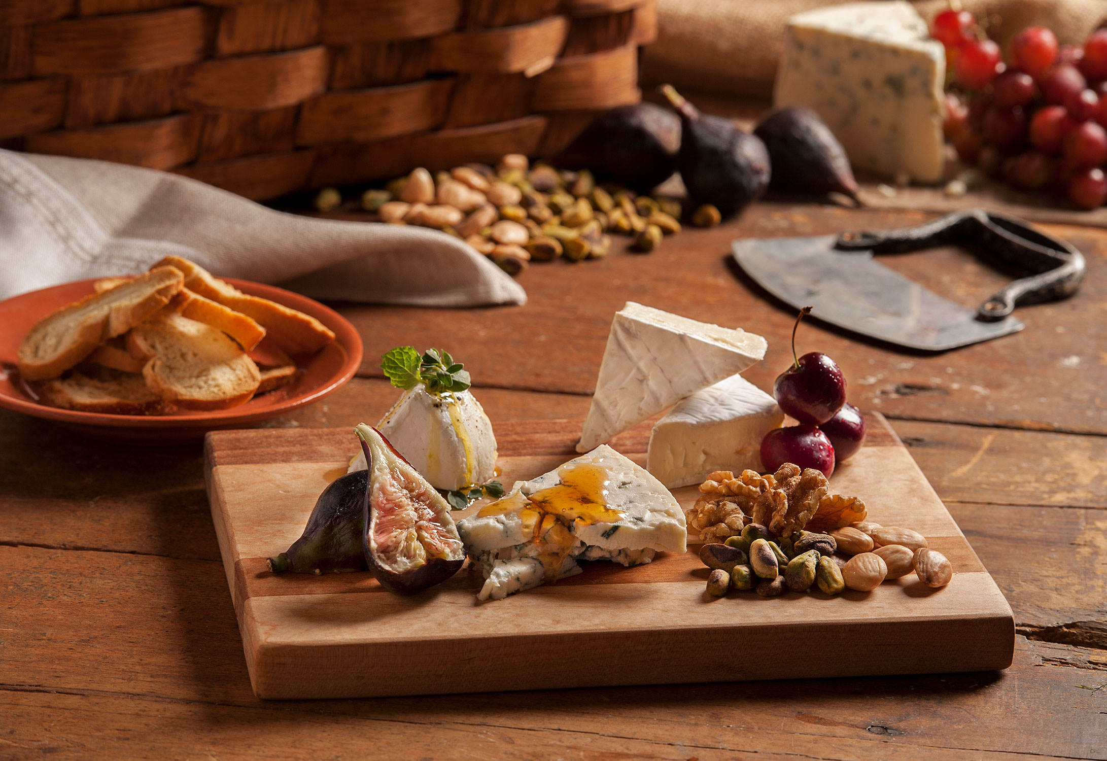 053CheeseFruitDish