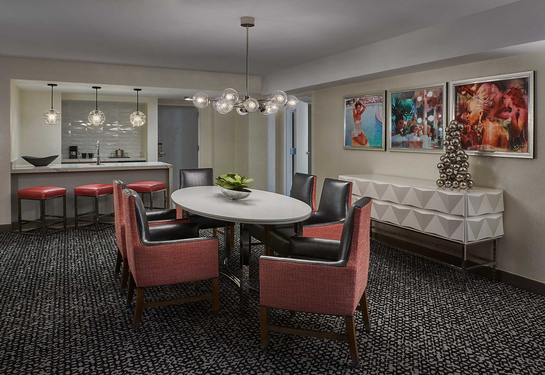 094THE-FLAMINGO-ROOM-27159-DiningandKitchen