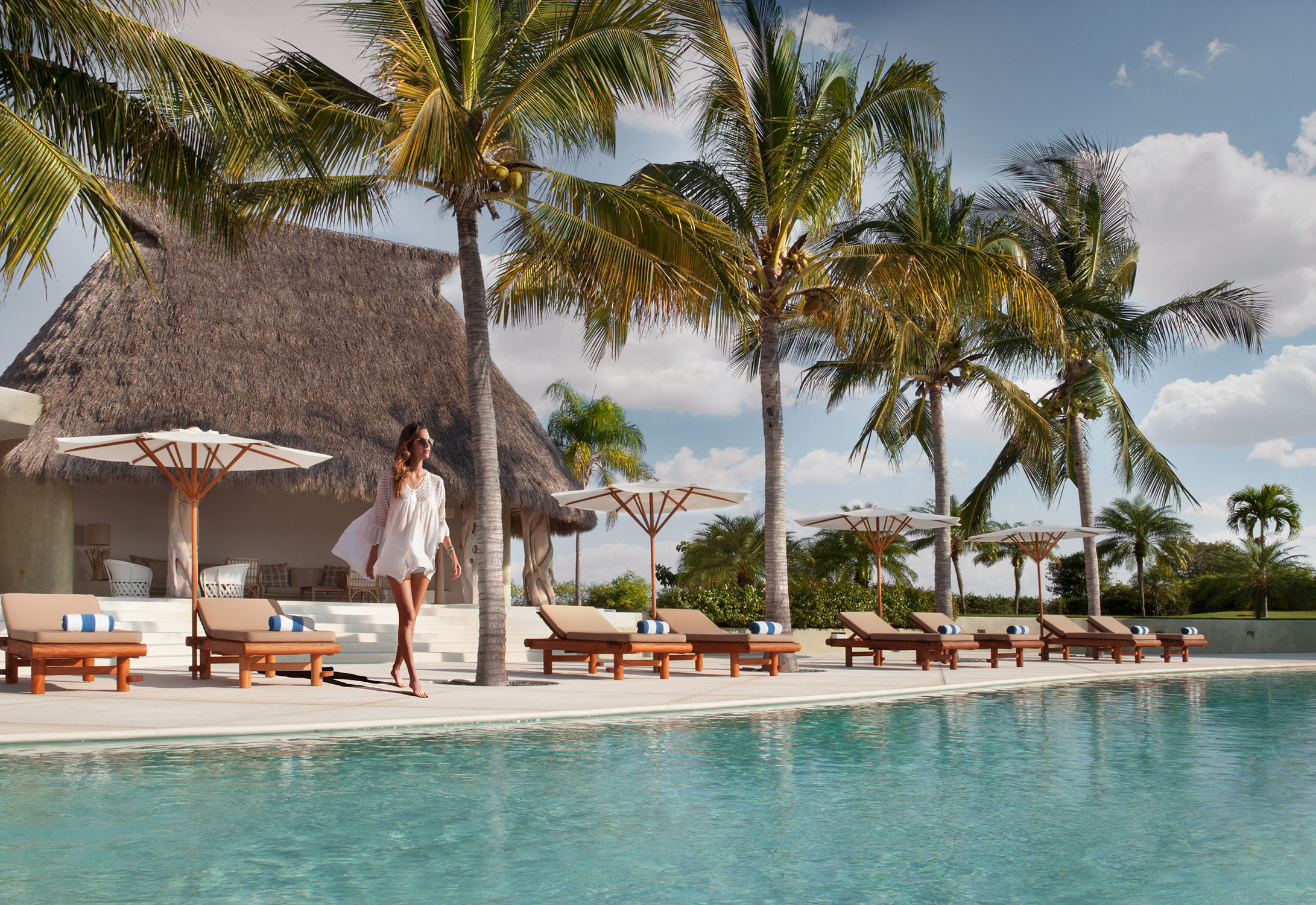 AVABLU-Mexico-pool-lifestyle-vacation-web